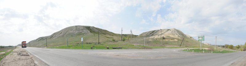 Панорама меловых гор возле Каменнобродского монастыря.