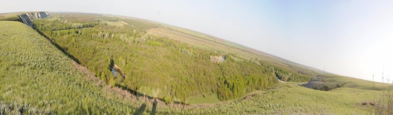 Панорама поймы реки Иловли. Вид с горы.