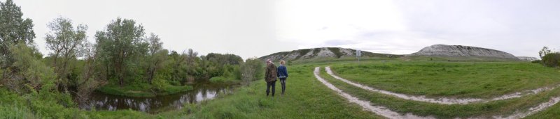 Панорама реки Иловли и меловых гор.