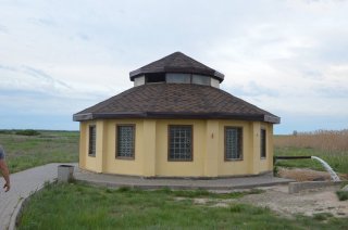Сероводородный источник №6. Павильон.