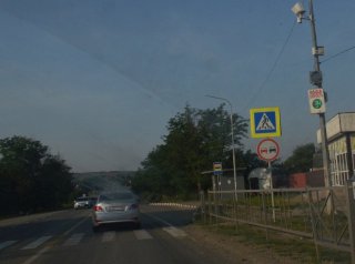 Интересный радар показывает текущую скорость.