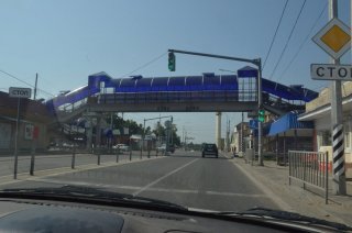 КЧР. Усть-Джегута. Надземный переход.