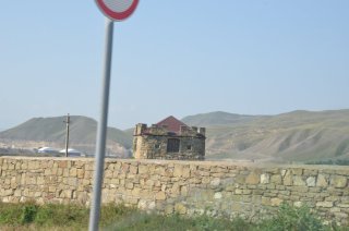 КЧР. Красногорская сторожевая башня и стена.