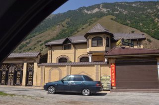 Богатый домик.