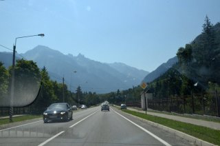 Дорога между корпусами санатория Теберда.
