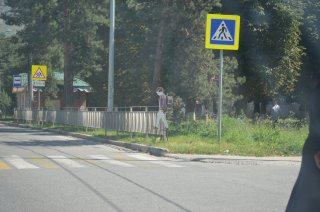Карачаевск. Ложный школьник на переходе.