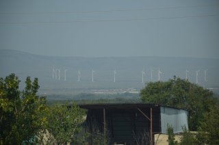 Кочубеевская. Сарай и ветряки.