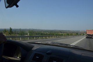 Окраина Ставрополя на горизонте.