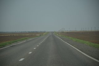Пустая трасса.