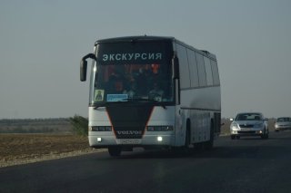 Автобус с паломниками.