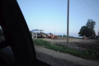 По дороге. Строительная техника.