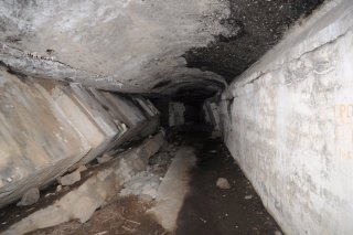 Заваленная боковая стена.