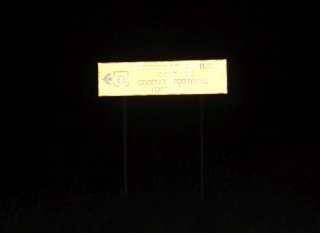 Указатель в ночи.