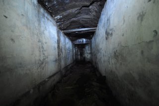 Потолок из породы.