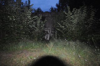 У северного выхода.
