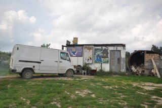 Сторожка у свалки.