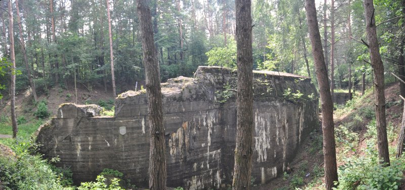 Панорама задней стены форта.