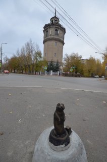 Суслик и водонапорная башня.