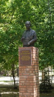 Бюст Петра Войцеховича Филютовича.